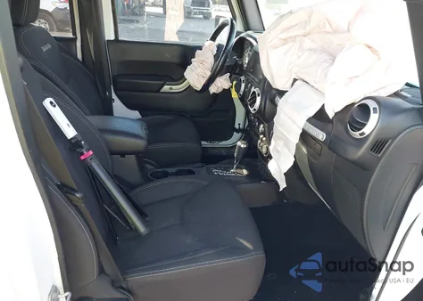 2016 Jeep Wrangler Unlimited Sahara из США, поврежденный, VIN 1C4HJWEG8GL143778